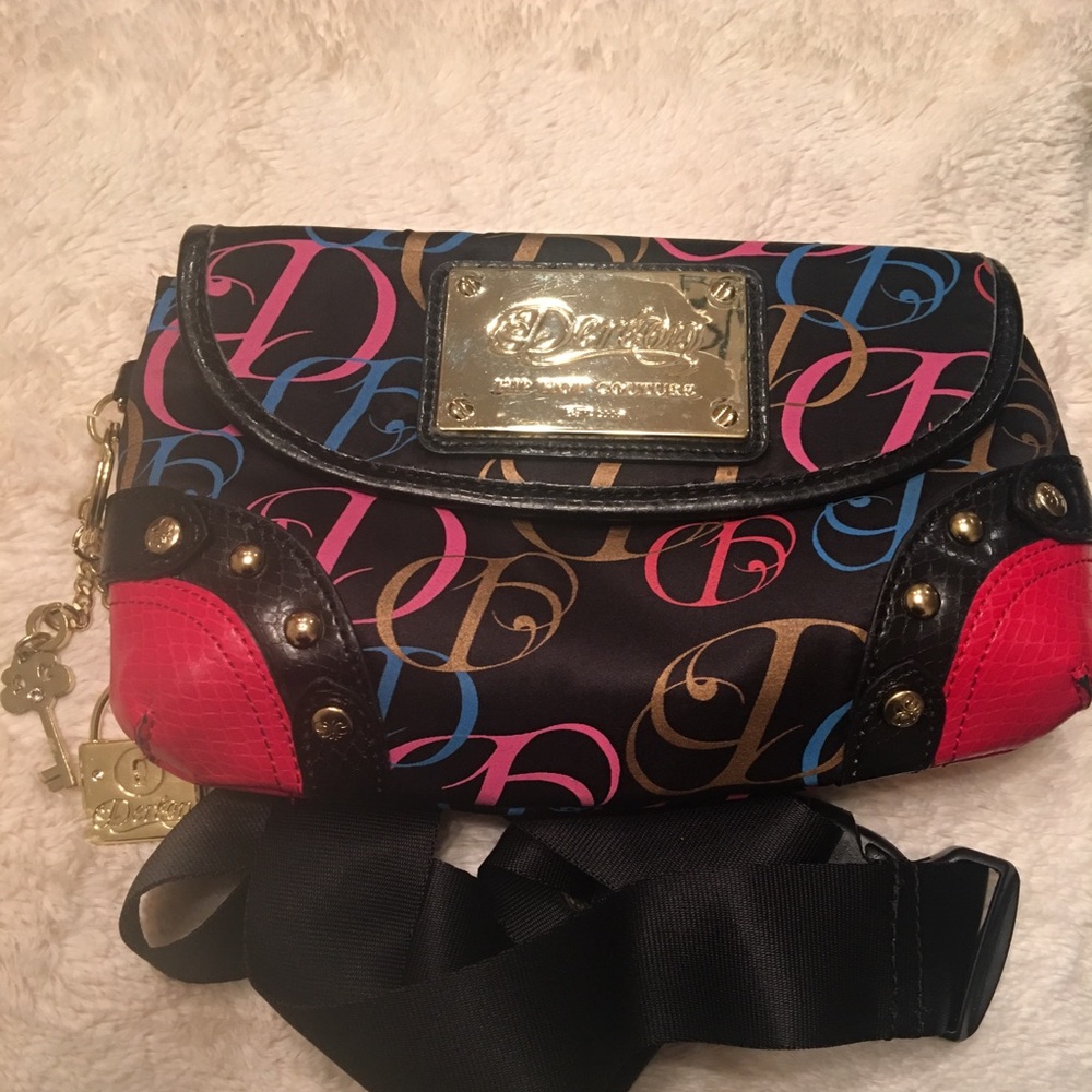 Dereon belt bag. NEW! Never been worn.